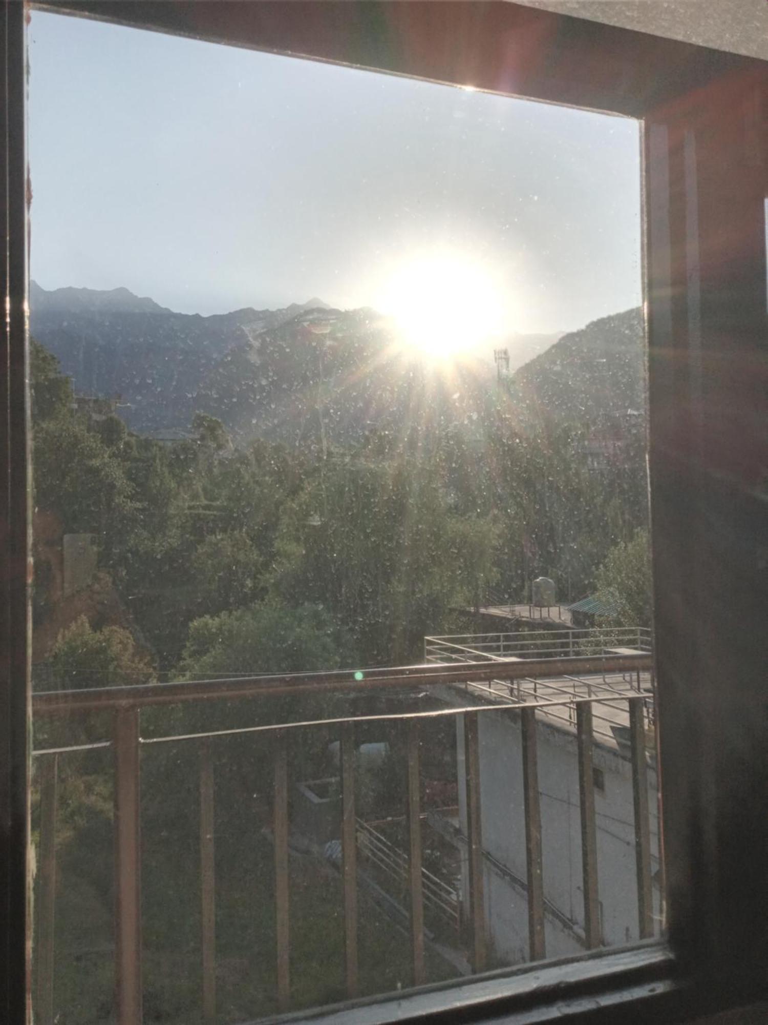 Nirmal Homestay Dharamsala Zewnętrze zdjęcie